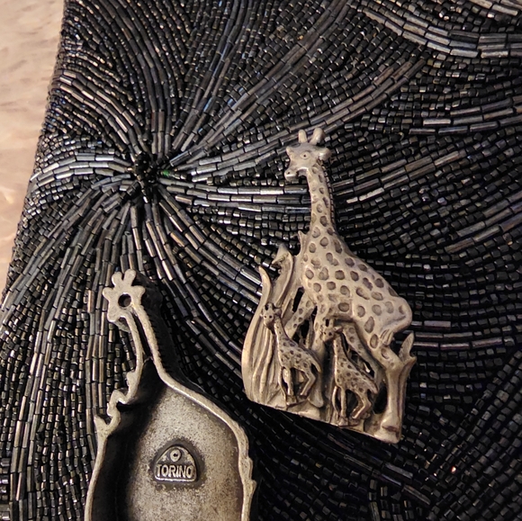 Giraffe Trinket Box - Picture 3 of 4